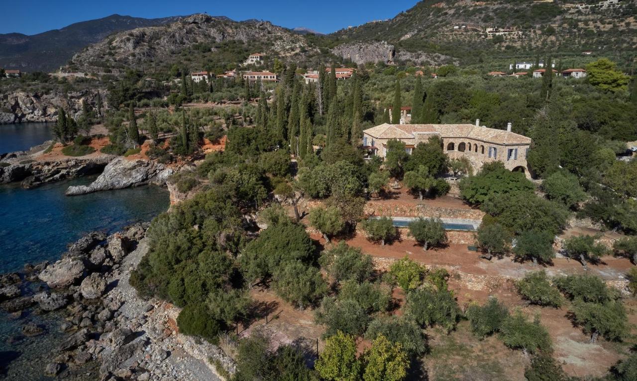 Bed and Breakfast Patrick & Joan Leigh Fermor House Kardhamili Exterior foto