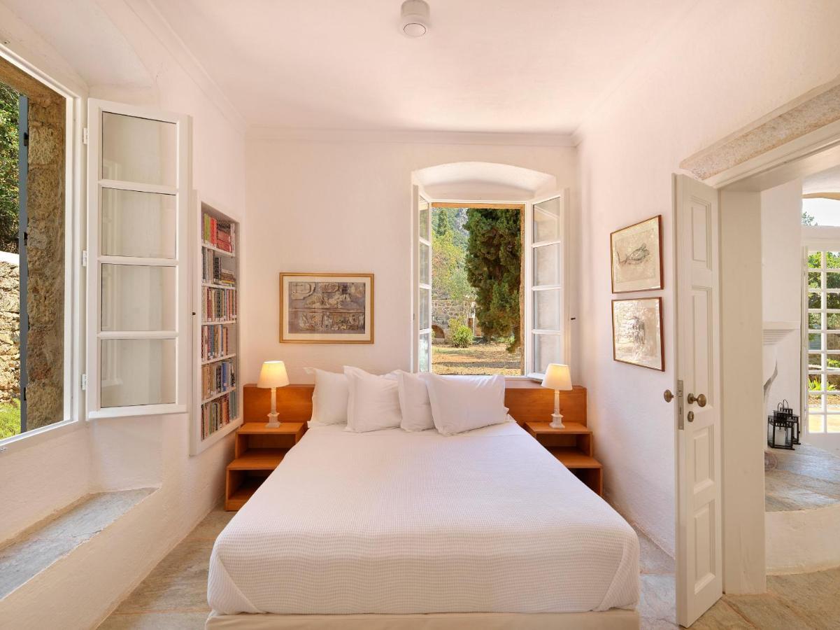 Bed and Breakfast Patrick & Joan Leigh Fermor House Kardhamili Exterior foto